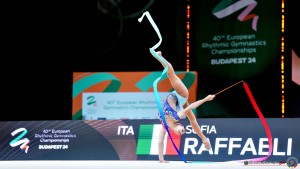 raffaeli sofia ita sfe02903 copia simone ferraro ph